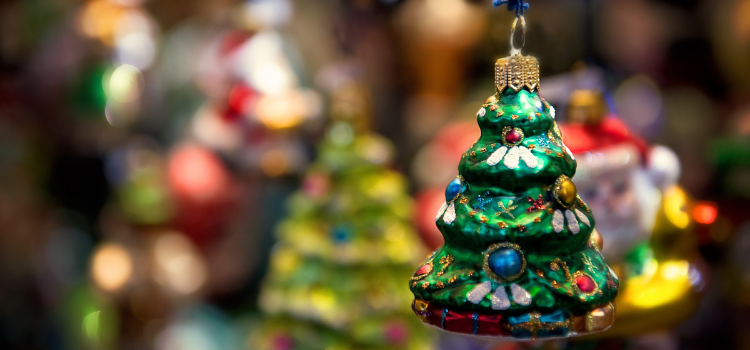Christmas Tree Traditions - Tell Your Story with Evalogue.Life